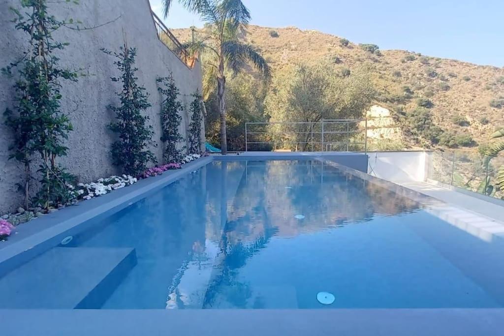 Suite Apartments Branco - Infinity Pool & Sea View - 5 Minuti Dal Centro Taormina Exterior photo